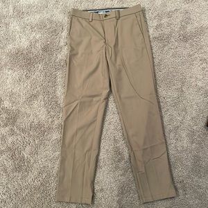 Haggar straight fit dress pants. Hardly worn. 32x32